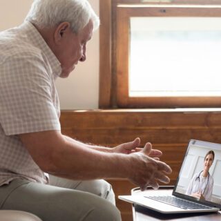 senior using Glencroft Telemedicine